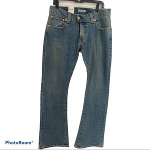 Levi Jean 12M NWT low rise wash blue 542 misses